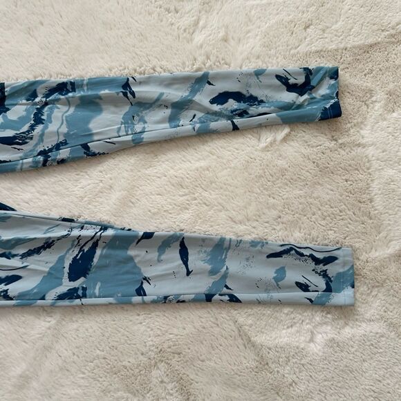 GYMSHARK Light Blue Marble Print ruched bum Power Leggings - Picture 7 of 7